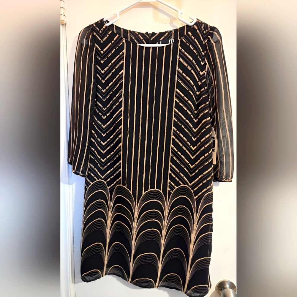 Dress Black and Gold Size 6